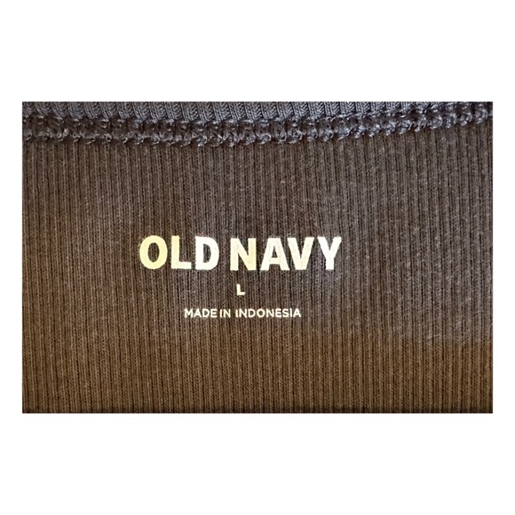 Old Navy Rib-Knit Button-Down Top - Picture 6 of 9